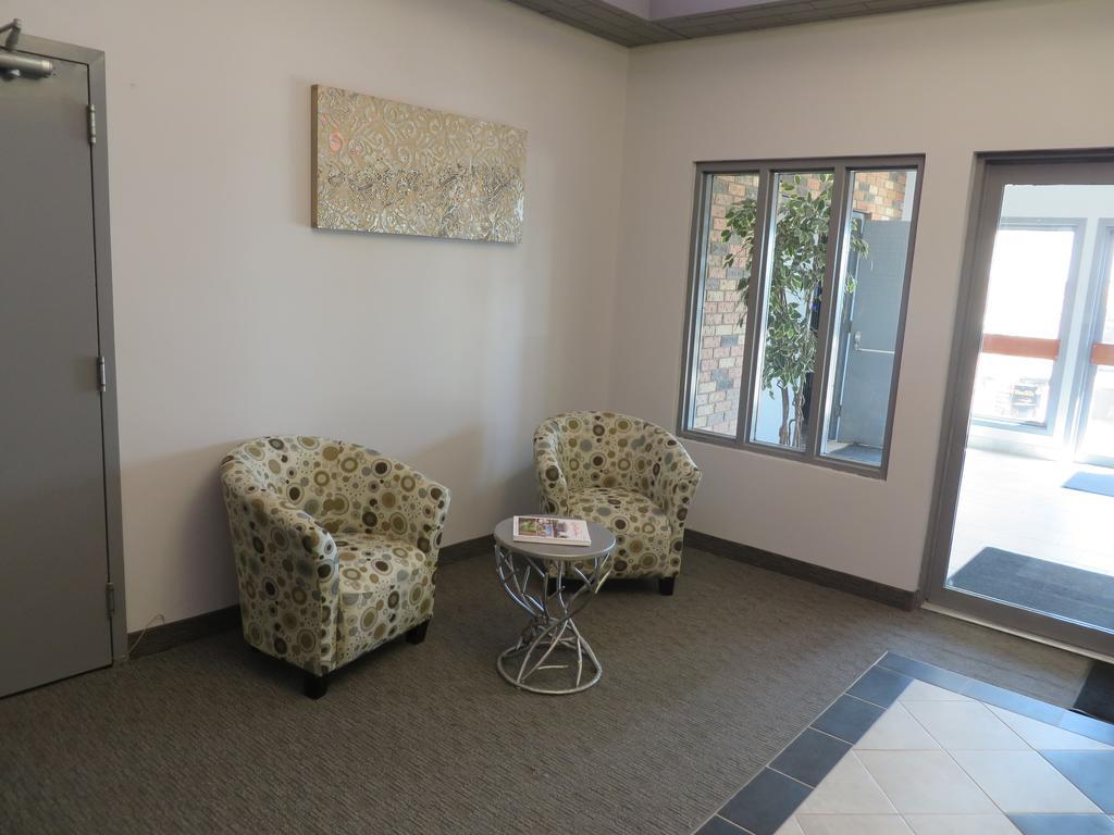 Travelodge By Wyndham Rosetown Esterno foto